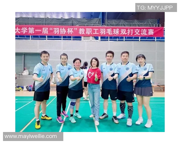 羽毛球巨献：深入解析成都羽毛球队默契配合的秘密与技巧