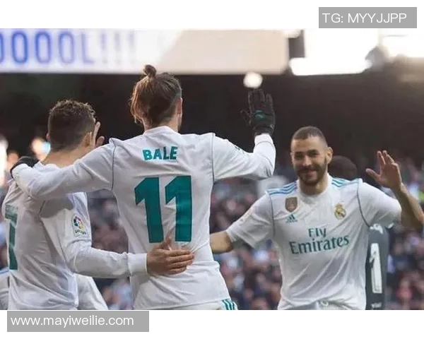 足球明星与俱乐部队友的默契配合与精彩瞬间回顾